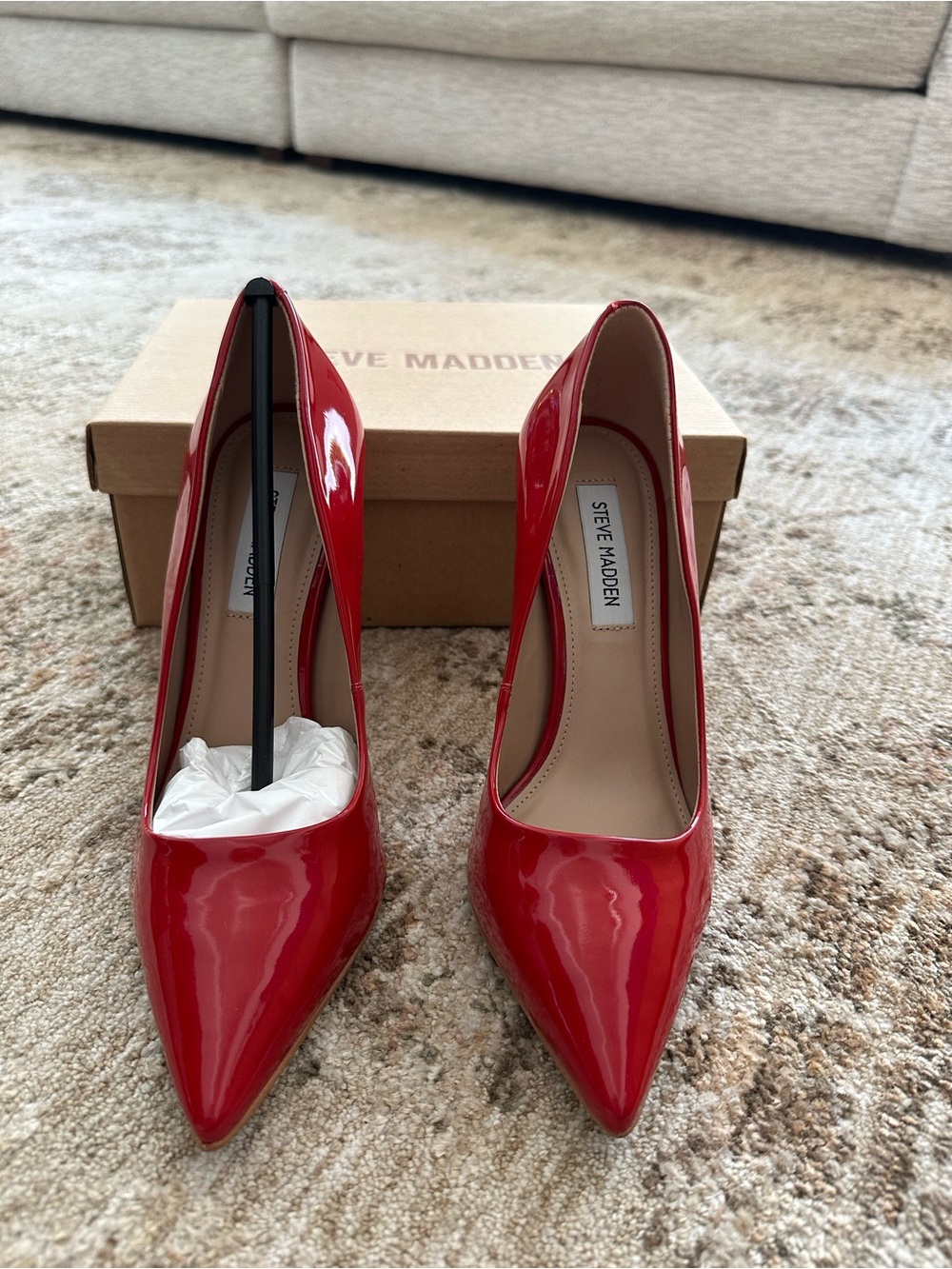 Steve Madden Red Patent Pointed Toe Vala Pumps Size 8.5